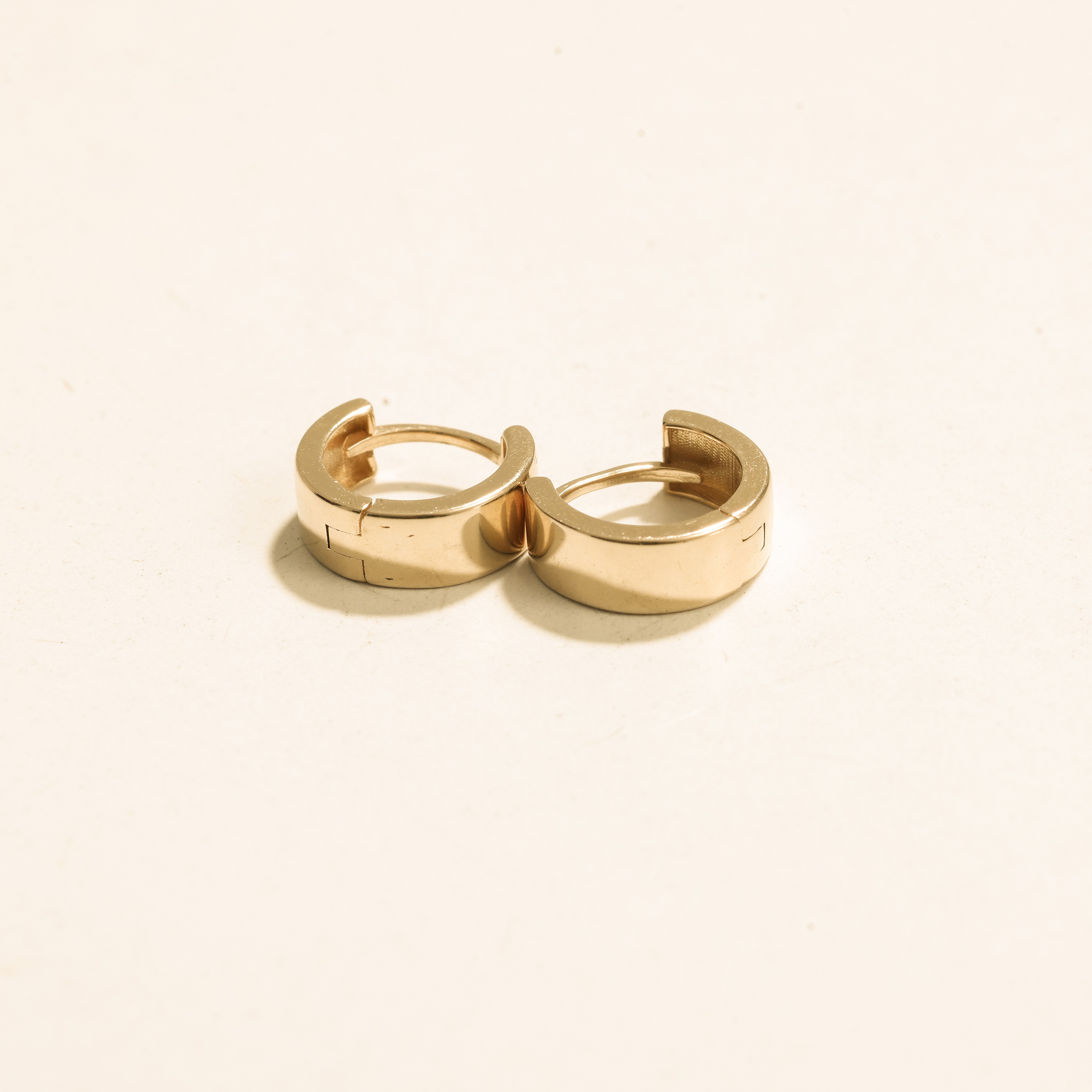 Minimal Gold Hoop Earrings