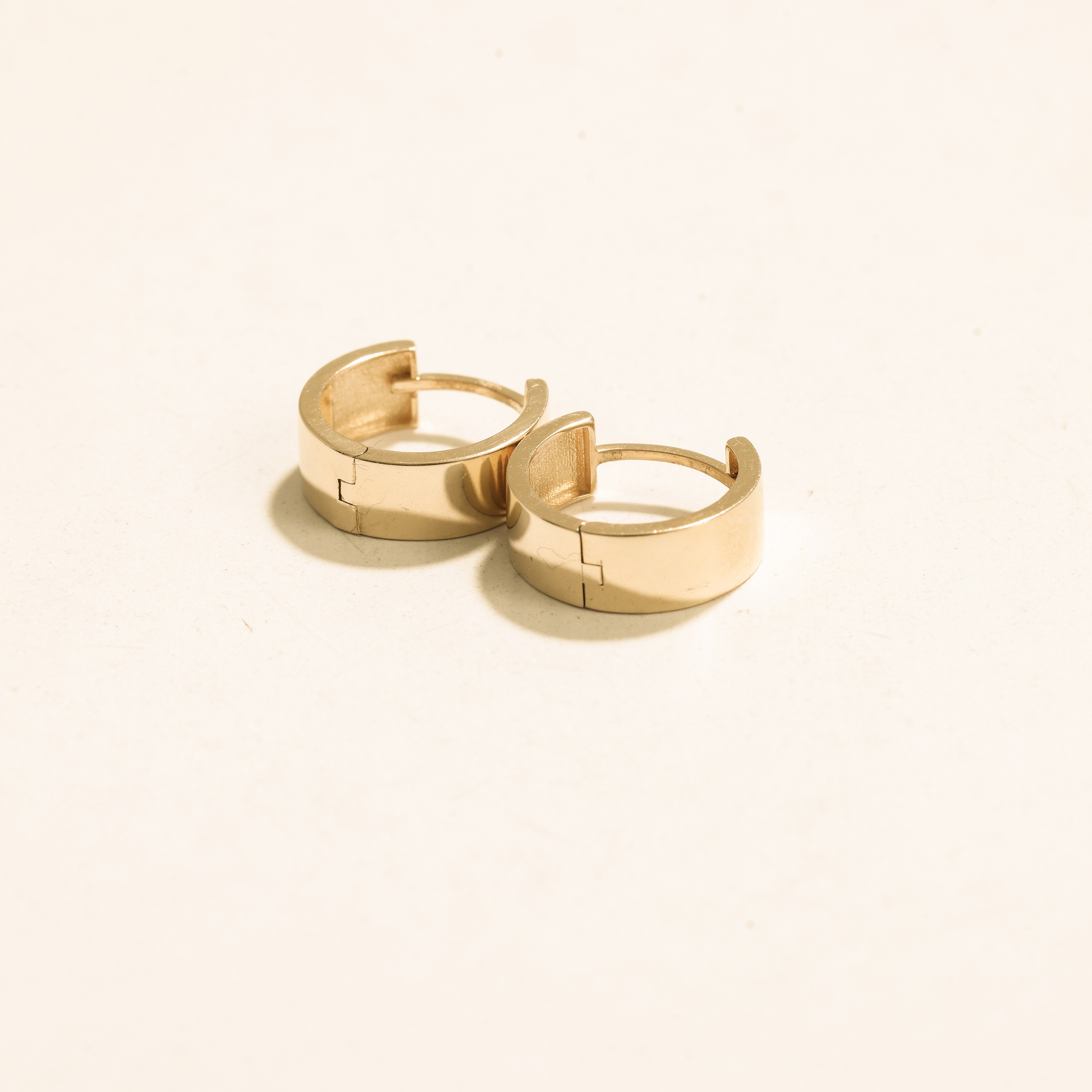 Classic Shine Gold Hoops